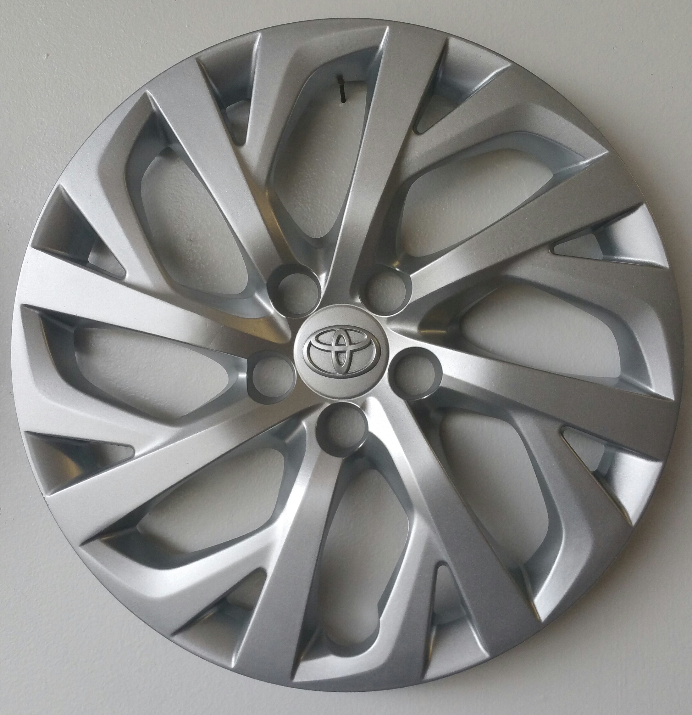 Silver - Factory Hubcaps | Wheel Covers 
